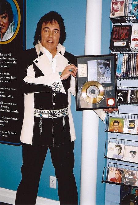 Donny wearing an original Elvis suit and jewelry!
